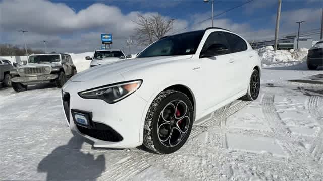 2022 Alfa Romeo Stelvio Veloce Ti AWD