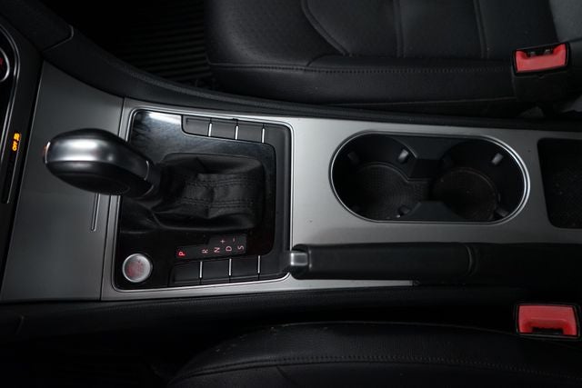 2019 Volkswagen Passat 2.0T Wolfsburg