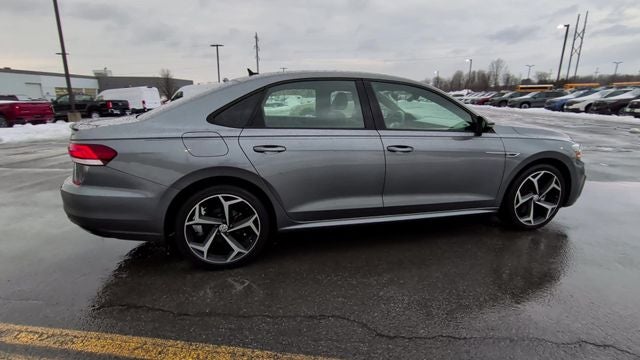 2021 Volkswagen Passat 2.0T R-Line