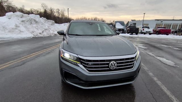 2021 Volkswagen Passat 2.0T R-Line
