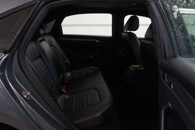 2021 Volkswagen Passat 2.0T R-Line