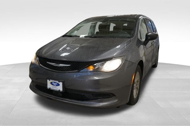 2022 Chrysler Voyager