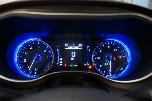2022 Chrysler Voyager LX