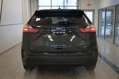 2022 Ford Edge SE