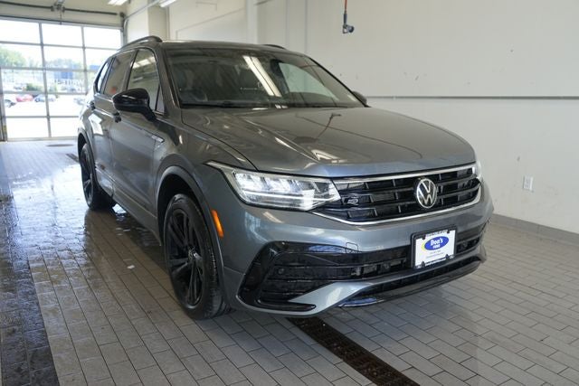 2024 Volkswagen Tiguan 2.0T SE R-Line Black