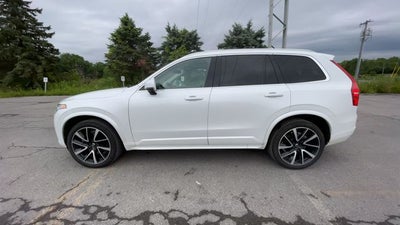 2020 Volvo XC90 T6 Momentum