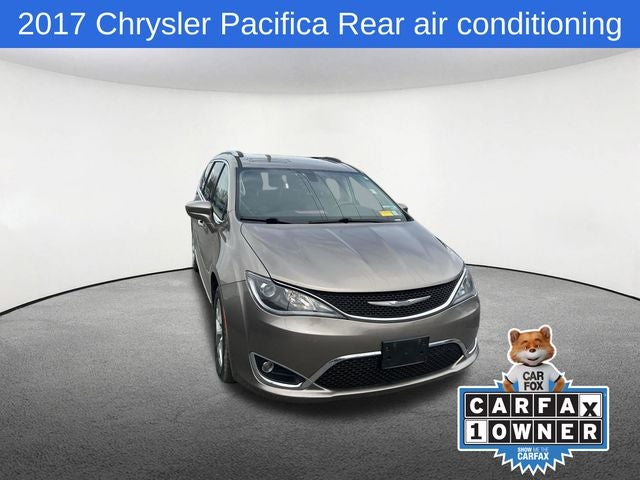 2017 Chrysler Pacifica Touring L Plus