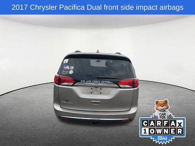 2017 Chrysler Pacifica Touring L Plus