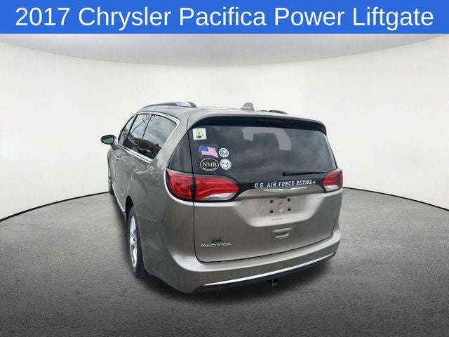 2017 Chrysler Pacifica Touring L Plus