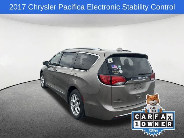 2017 Chrysler Pacifica Touring L Plus