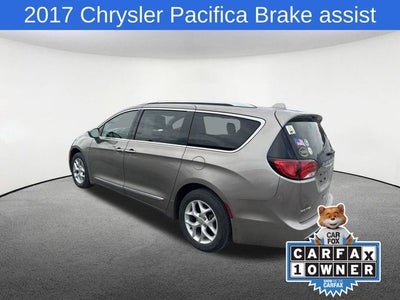 2017 Chrysler Pacifica Touring L Plus