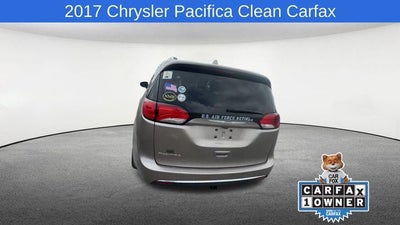 2017 Chrysler Pacifica Touring L Plus