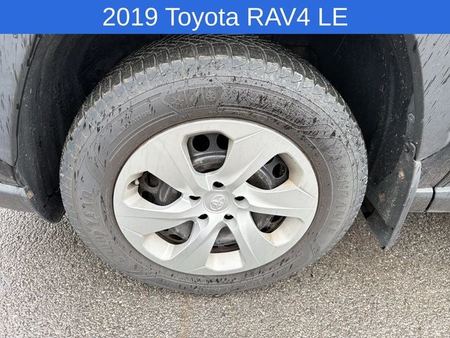 2019 Toyota RAV4 LE
