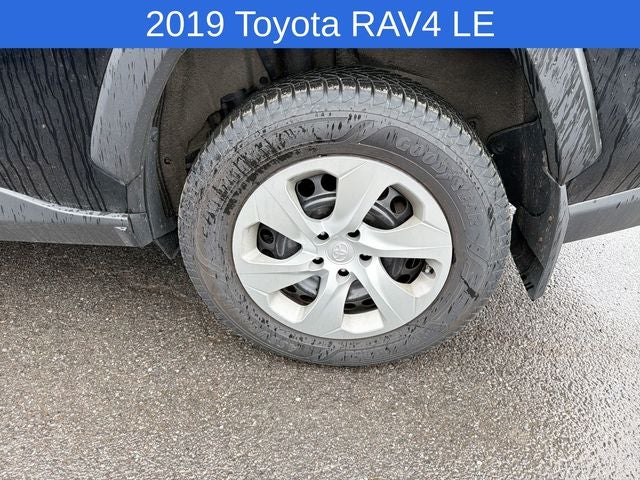 2019 Toyota RAV4 LE