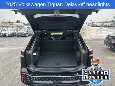 2025 Volkswagen Tiguan 2.0T SE R-Line Black