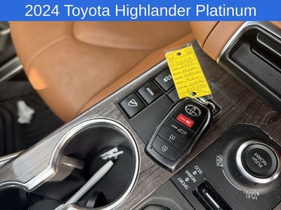 2024 Toyota Highlander Platinum