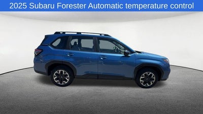 2025 Subaru Forester Base