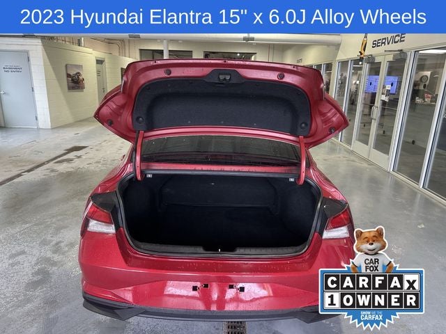 2023 Hyundai Elantra SE
